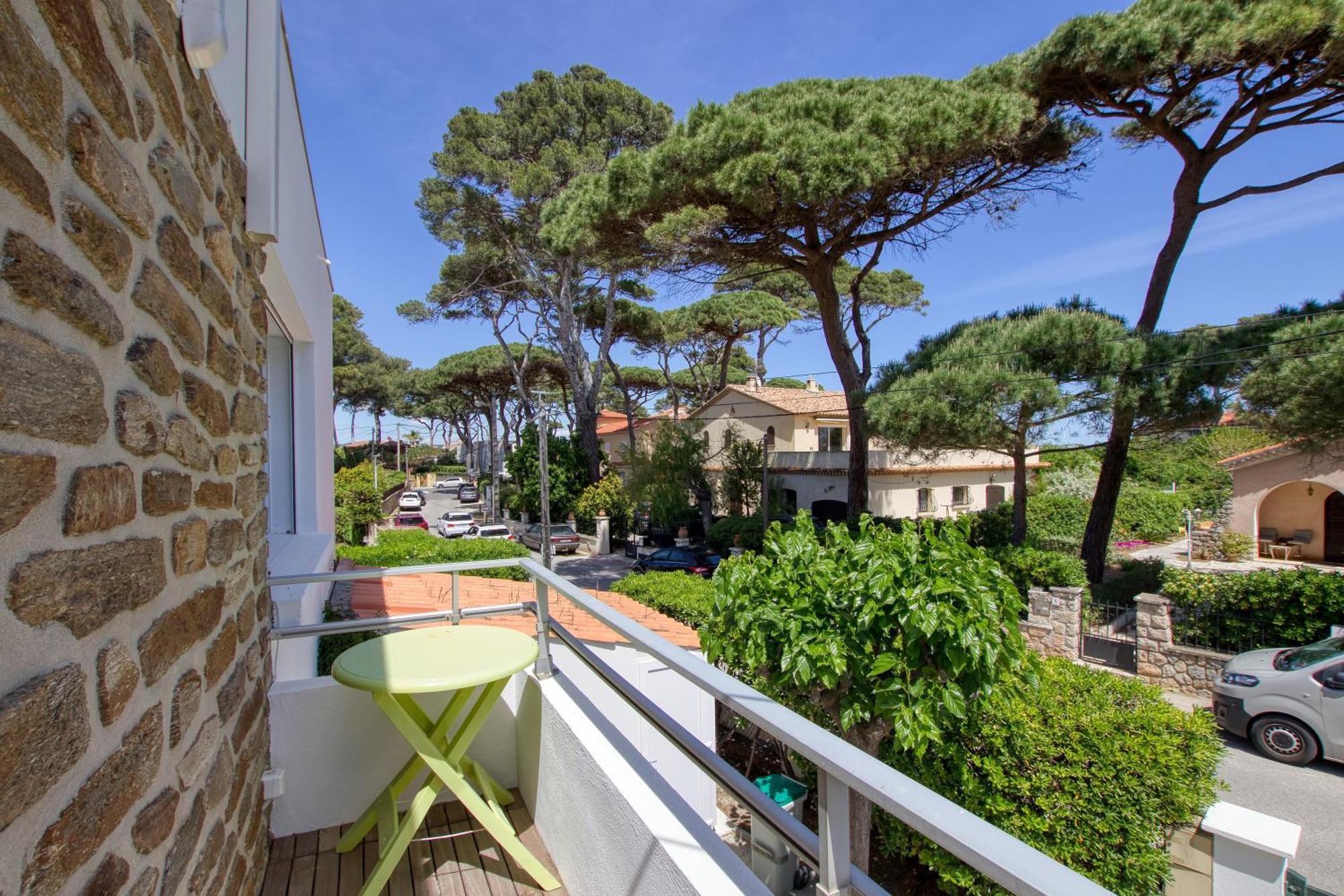 Apartment T3 Les Pins-les Pesquiers Clim Wifi 100m De La Plage By Hc
